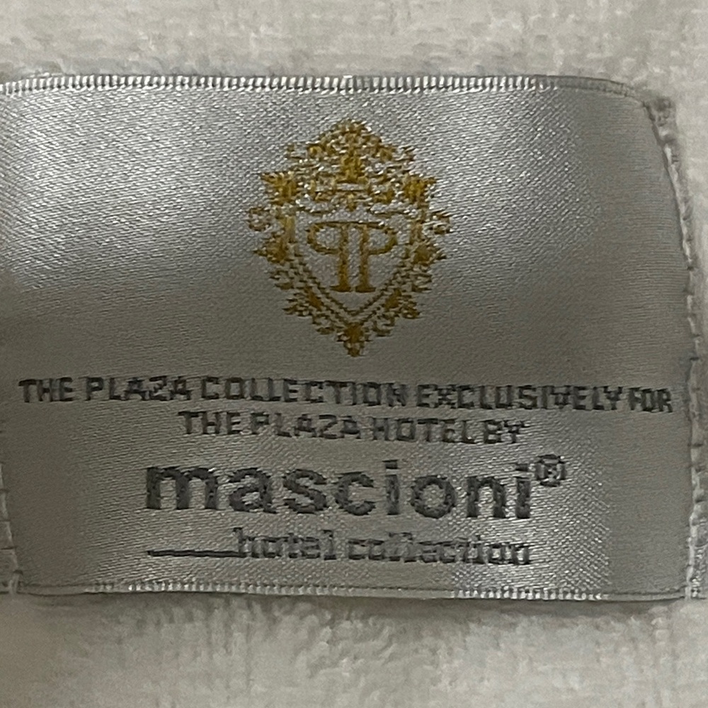 The Plaza Hotel Girl’s White Plush Bathrobe with Gold Logo - Picture 4 of 8
